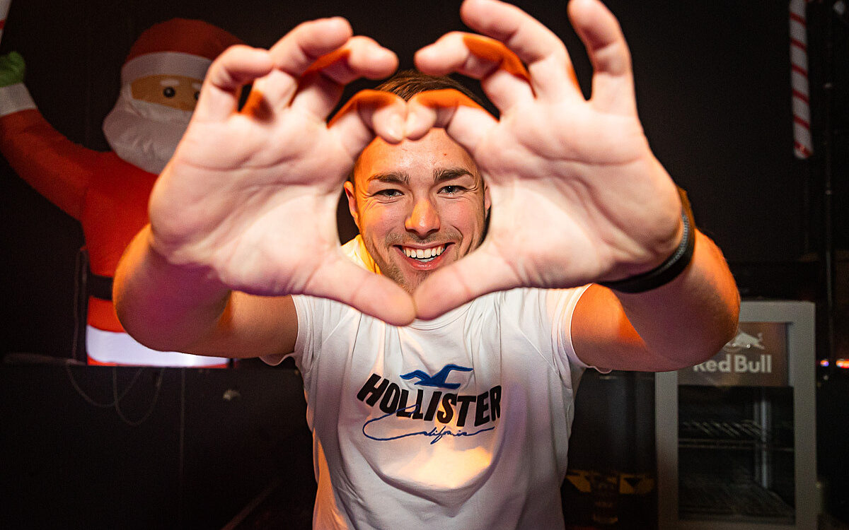 2022 12 17 Airport Apreski 18 2022 12 17 Airport Apreski 18