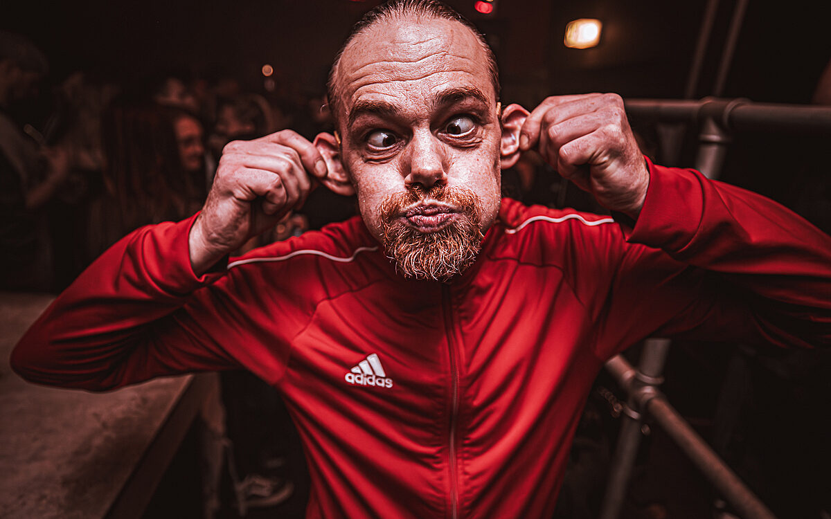 20251122 Airport Affenkaefig 25