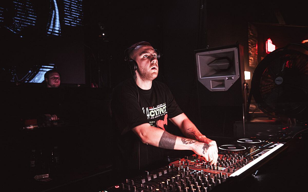 20251129 Airport Trancmaster 54