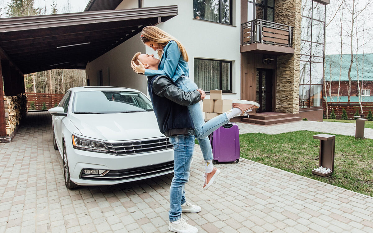 Haus mit Carport - freepik.com Haus mit Carport - freepik.com