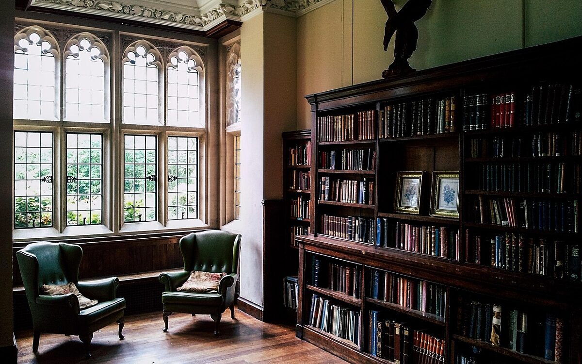 Buecherei Herrenzimmer pixabay
