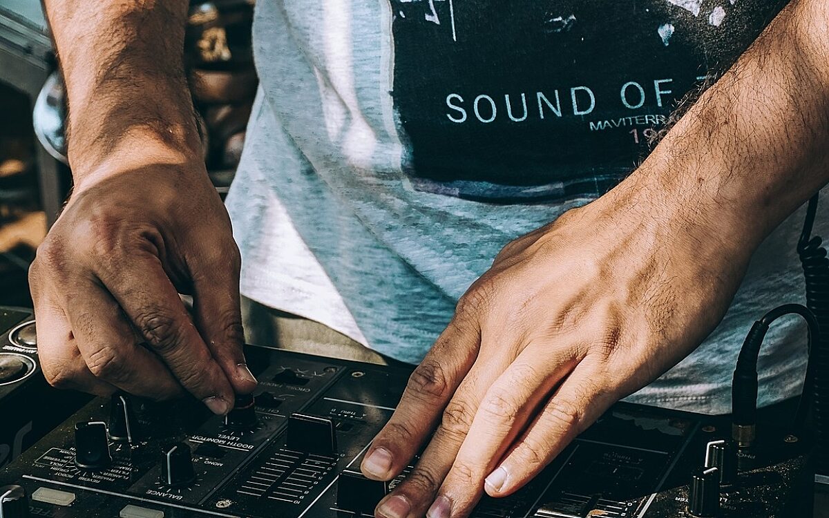 DJ H And Mischer pixabay DJ H And Mischer pixabay