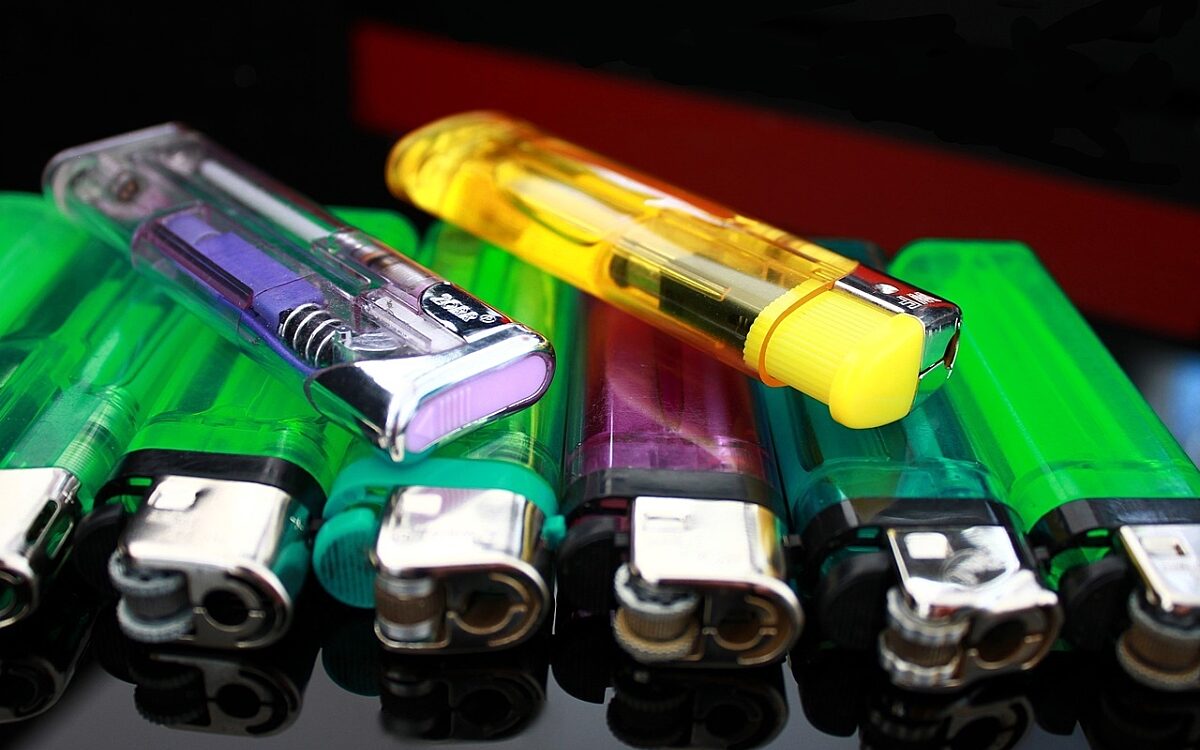 Feuerzeuge farbig pixabay Feuerzeuge farbig pixabay