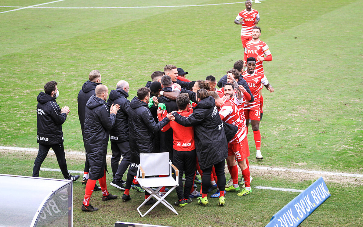 Jubel Wurzburger Kickers Tor gegen Regensburg Jubel Wurzburger Kickers Tor gegen Regensburg