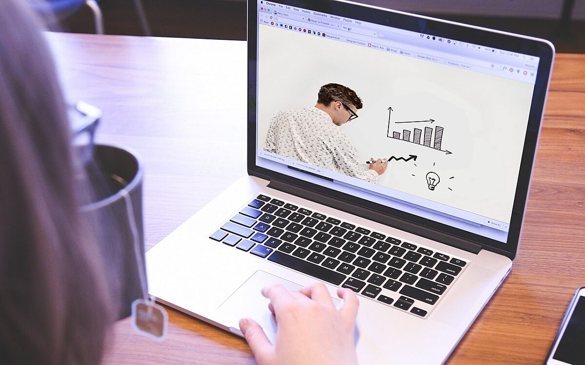 Laptop Online Seminar pixabay Laptop Online Seminar pixabay