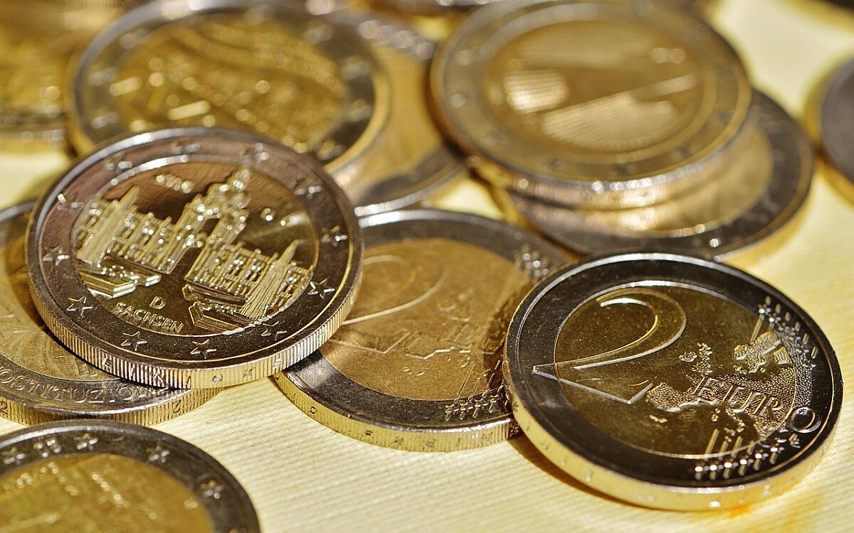 Muenze Geld 2 Euro pixabay com Muenze Geld 2 Euro pixabay com