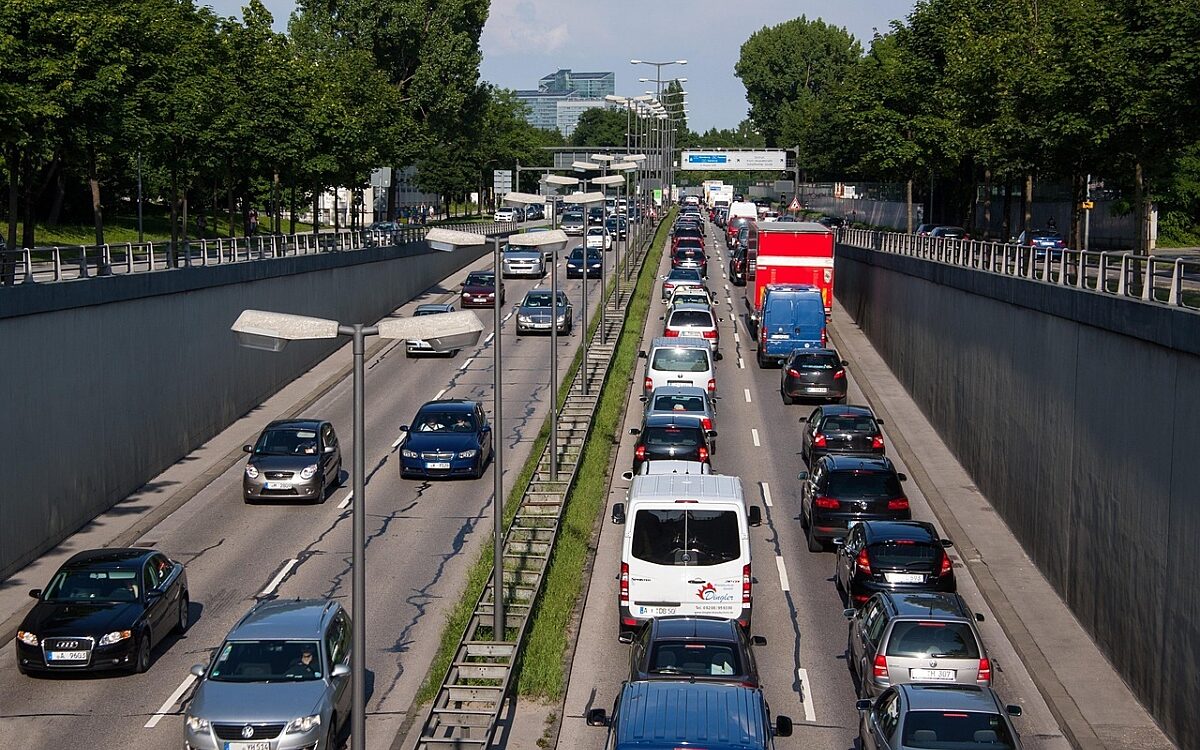 Stau Stadtverkehr Autos Motorrad pixabay Stau Stadtverkehr Autos Motorrad pixabay
