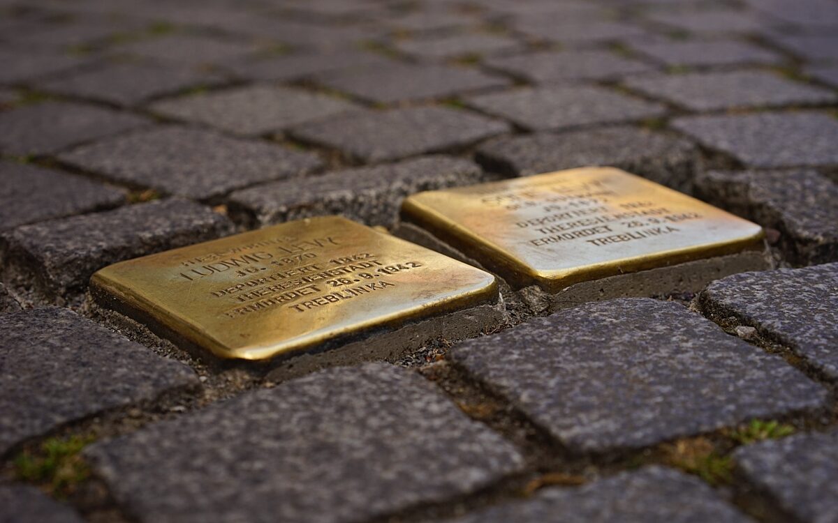 Stolpersteine Gold Stolpersteine Gold