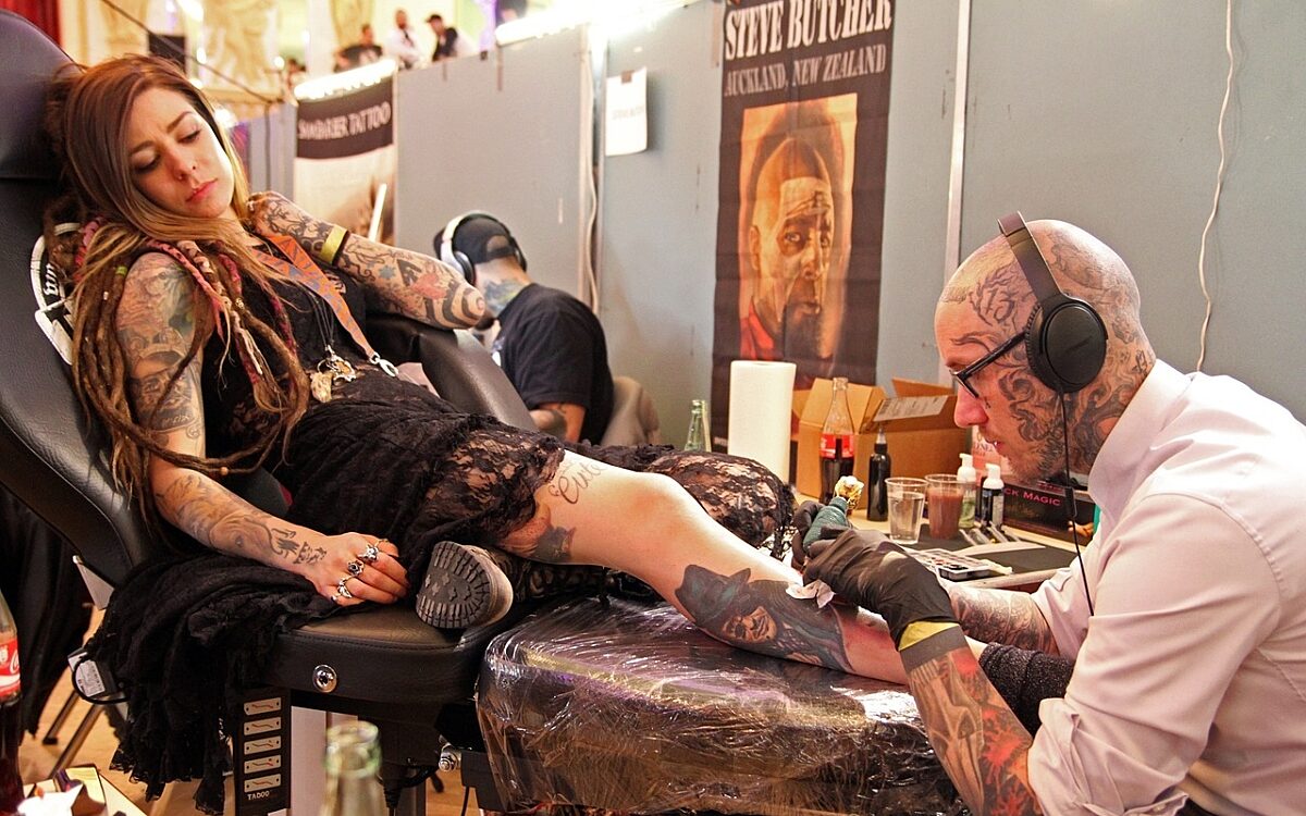 Tattoo Artist Messe Convention pixabay Tattoo Artist Messe Convention pixabay