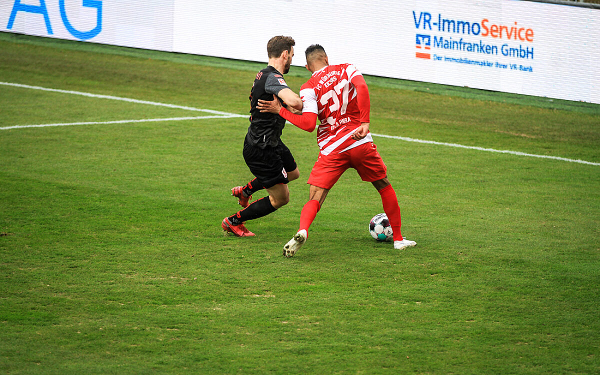 Zweikampf Wurzburger Kickers Rajiv van La Parra Zweikampf Wurzburger Kickers Rajiv van La Parra