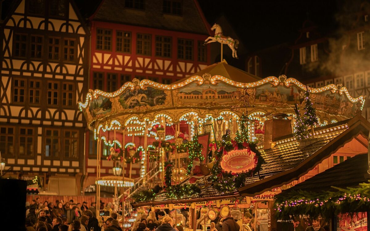Weihnachtsmarkt - unsplash.com Weihnachtsmarkt - unsplash.com