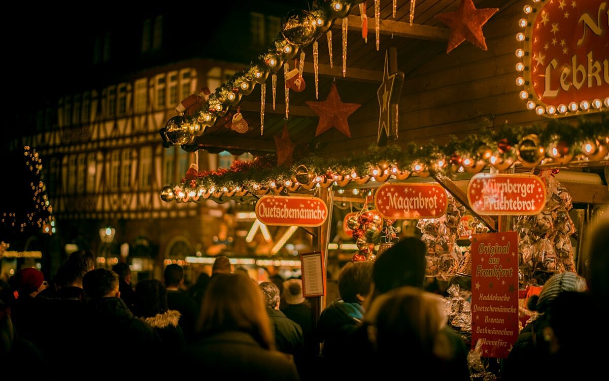 Weihnachtsmarkt - unsplash.com Weihnachtsmarkt - unsplash.com