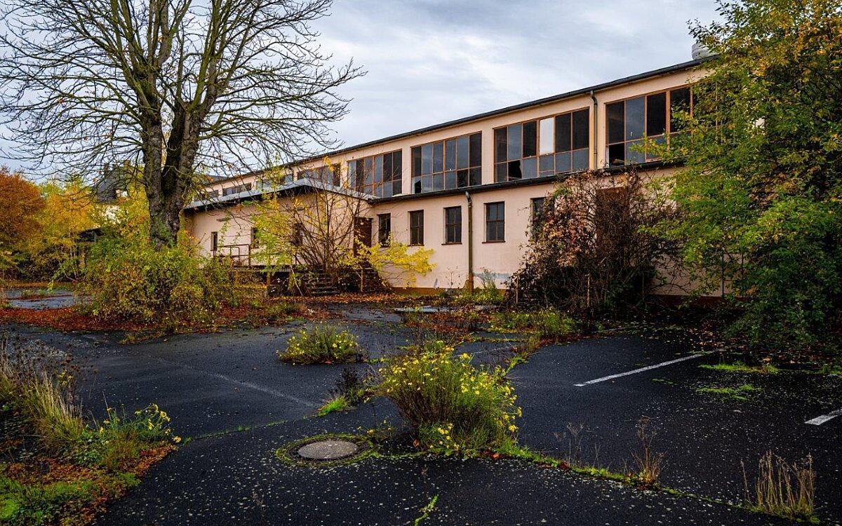 Ein altes Industriegebäude der Faulenbergkaserne Ein altes Industriegebäude der Faulenbergkaserne