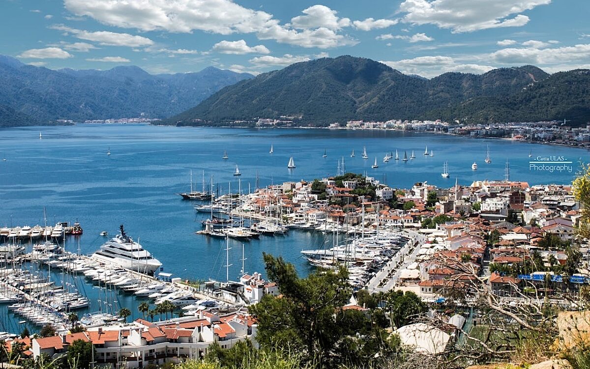 Küstenhafen mit Schiffen - pexels.com Küstenhafen mit Schiffen - pexels.com