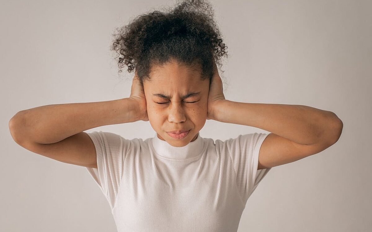 Lärm Ohren zuhalten - pexels.com Lärm Ohren zuhalten - pexels.com