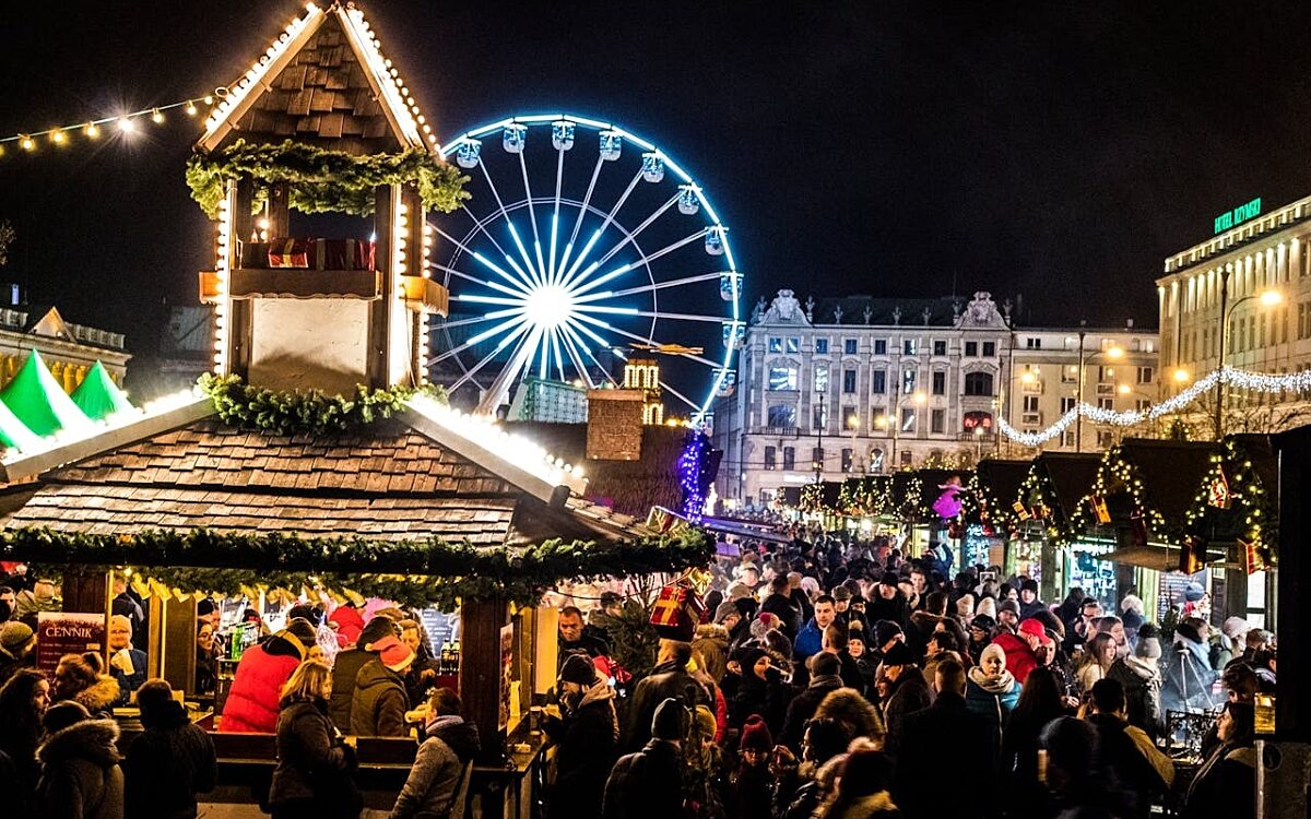 Weihnachtsmarkt - pexels.com Weihnachtsmarkt - pexels.com