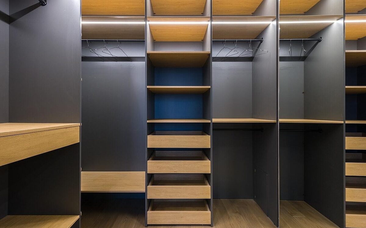 Kleiderschrank Garderobe - pexels.com Kleiderschrank Garderobe - pexels.com