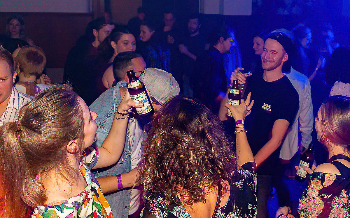 20200824 Chambinzky Popular 33 20200824 Chambinzky Popular 33