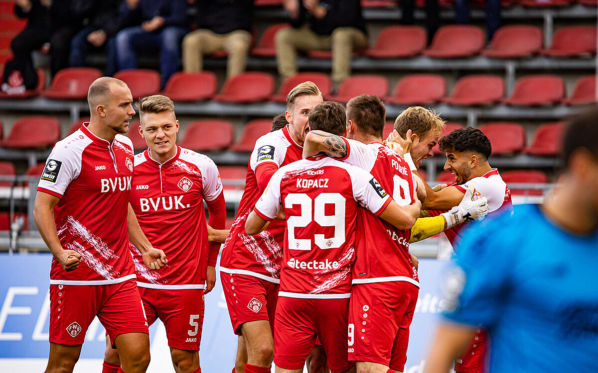 2021 10 23 FWK Kickers 44 2021 10 23 FWK Kickers 44