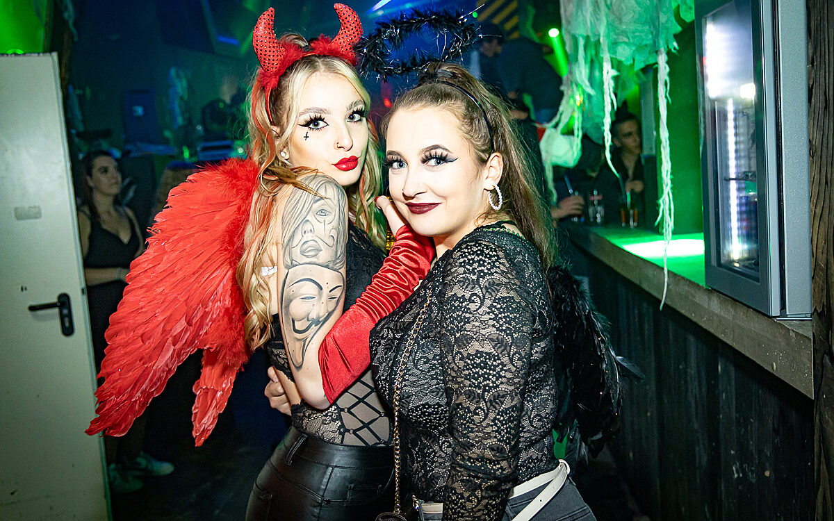 2021 10 31 Airport 11 2021 10 31 Airport 11