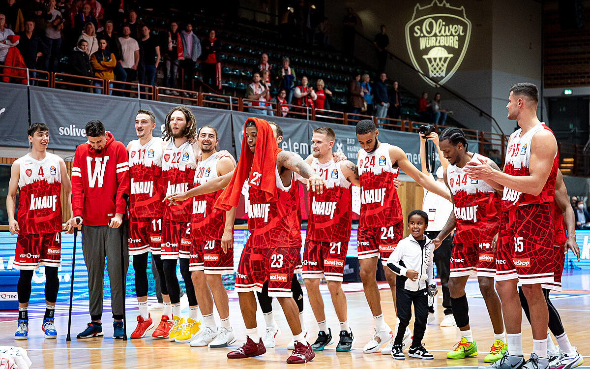 2021 11 02 s Oliver Baskets 84 2021 11 02 s Oliver Baskets 84