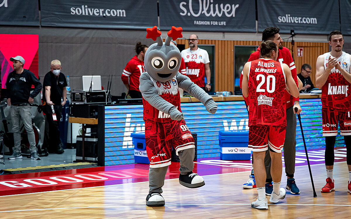 2021 11 02 s Oliver Baskets 87 2021 11 02 s Oliver Baskets 87