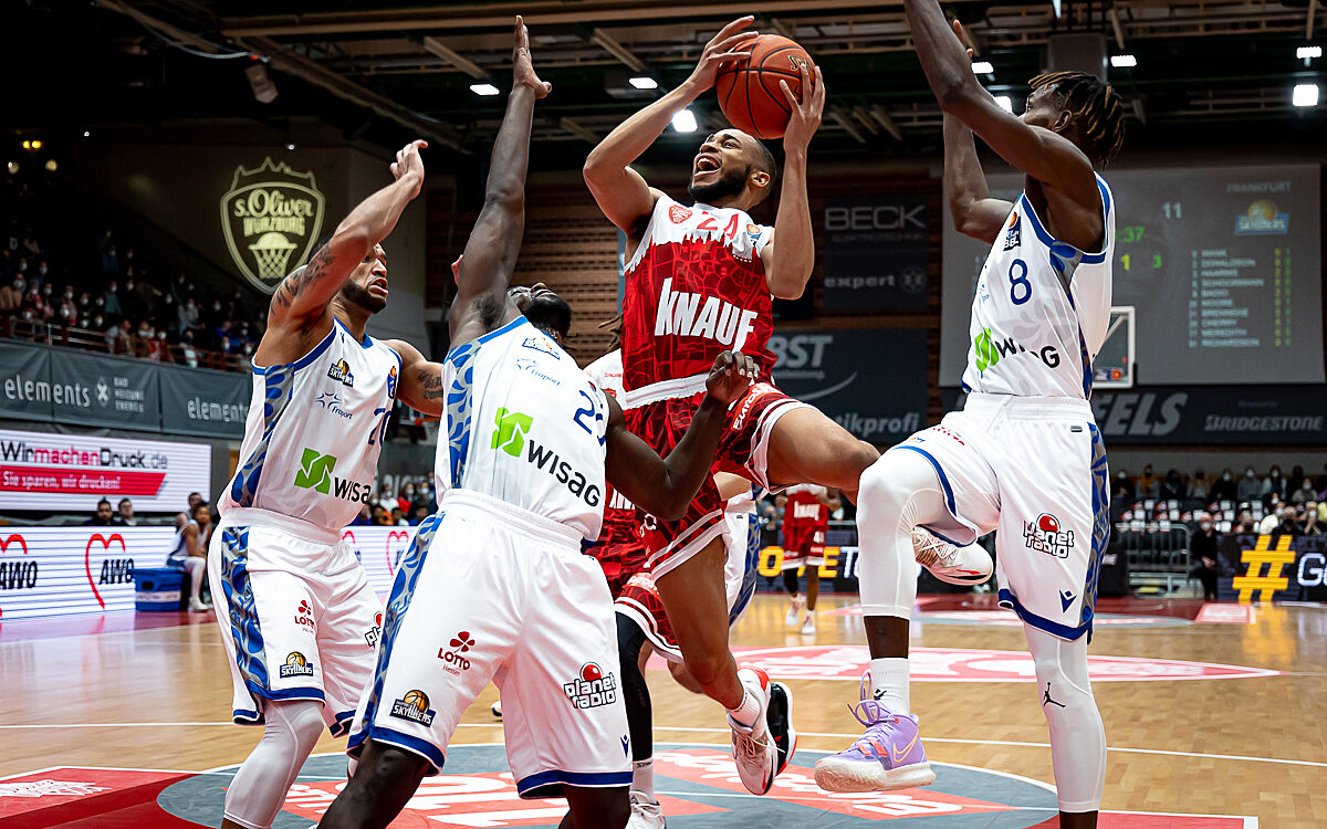 2021 11 21 s Oliver Baskets 17 2021 11 21 s Oliver Baskets 17