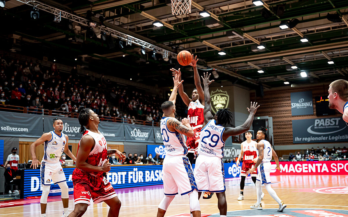 2021 11 21 s Oliver Baskets 22 2021 11 21 s Oliver Baskets 22