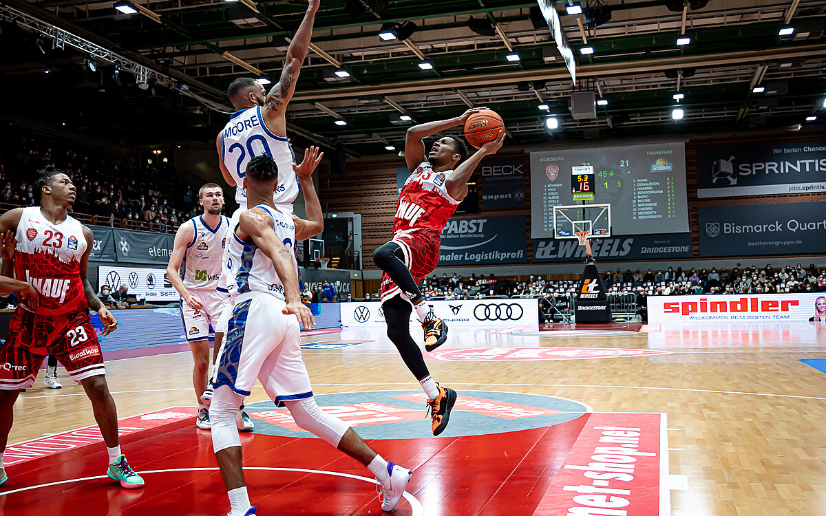 2021 11 21 s Oliver Baskets 24 2021 11 21 s Oliver Baskets 24