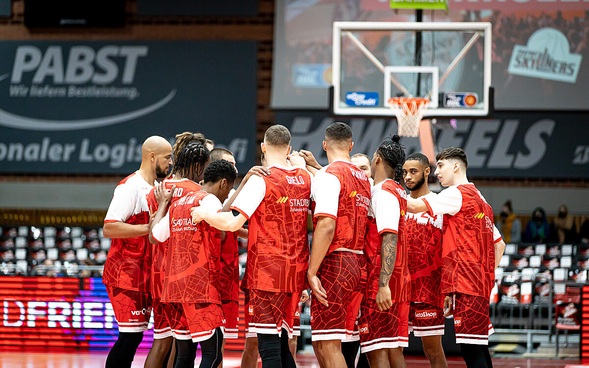 2021 11 21 s Oliver Baskets 3 2021 11 21 s Oliver Baskets 3