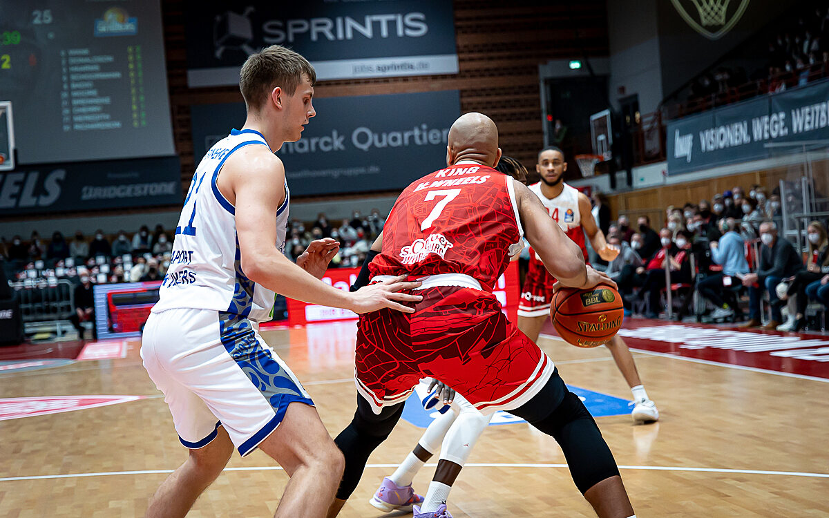 2021 11 21 s Oliver Baskets 32 2021 11 21 s Oliver Baskets 32