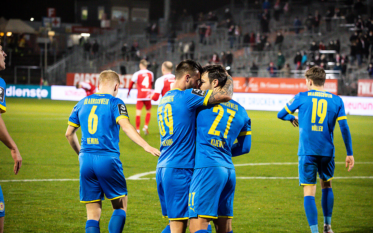 2021 11 30 FWK Kickers 16 2021 11 30 FWK Kickers 16