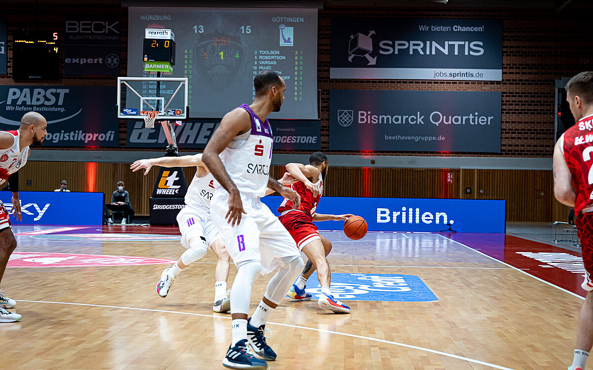 2021 12 27 s Oliver Baskets 16 2021 12 27 s Oliver Baskets 16