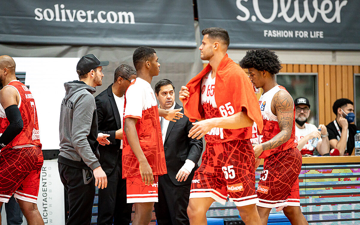 2021 12 27 s Oliver Baskets 17 2021 12 27 s Oliver Baskets 17