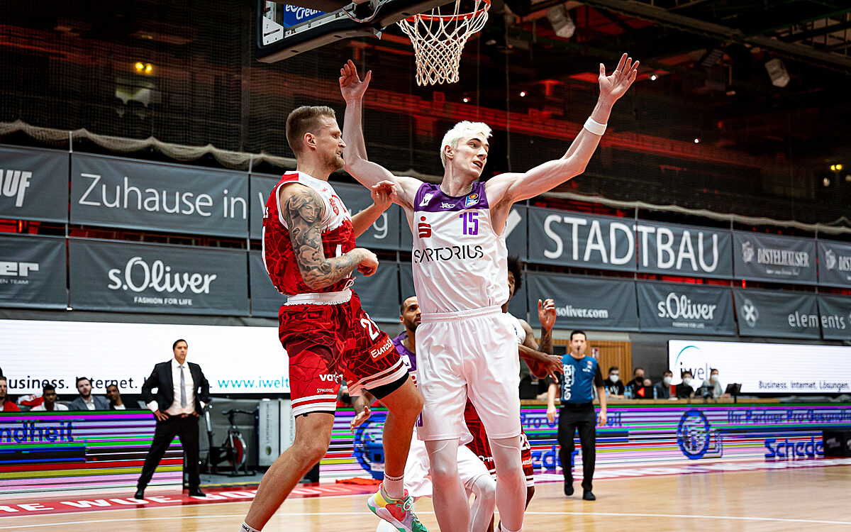 2021 12 27 s Oliver Baskets 22 2021 12 27 s Oliver Baskets 22