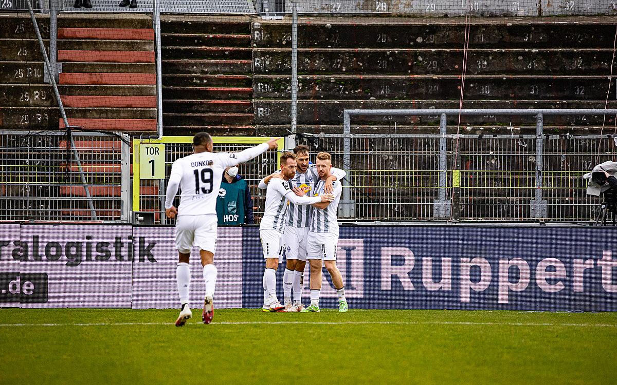 2022 01 22 FWK Kickers 30 2022 01 22 FWK Kickers 30