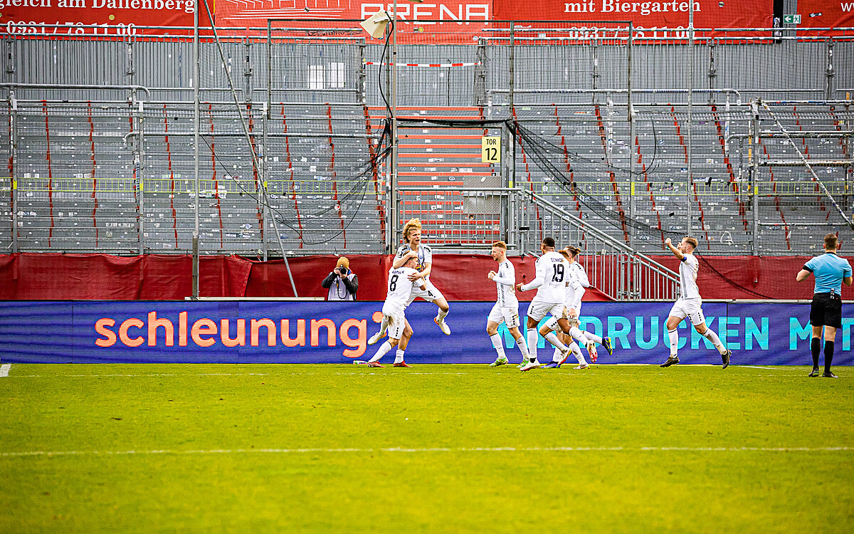 2022 01 22 FWK Kickers 44 2022 01 22 FWK Kickers 44