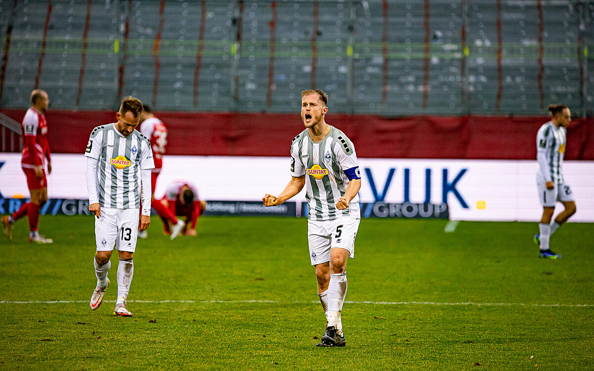 2022 01 22 FWK Kickers 49 2022 01 22 FWK Kickers 49