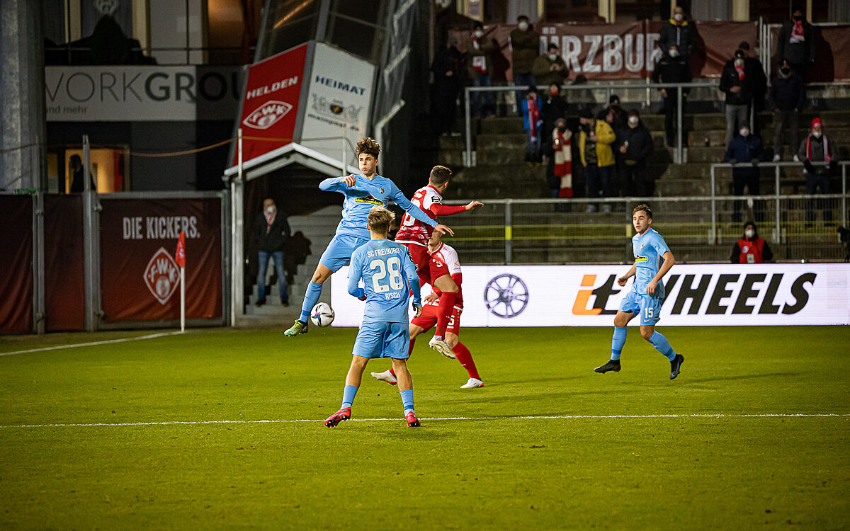 2022 01 28 FWK Kickers 30 2022 01 28 FWK Kickers 30