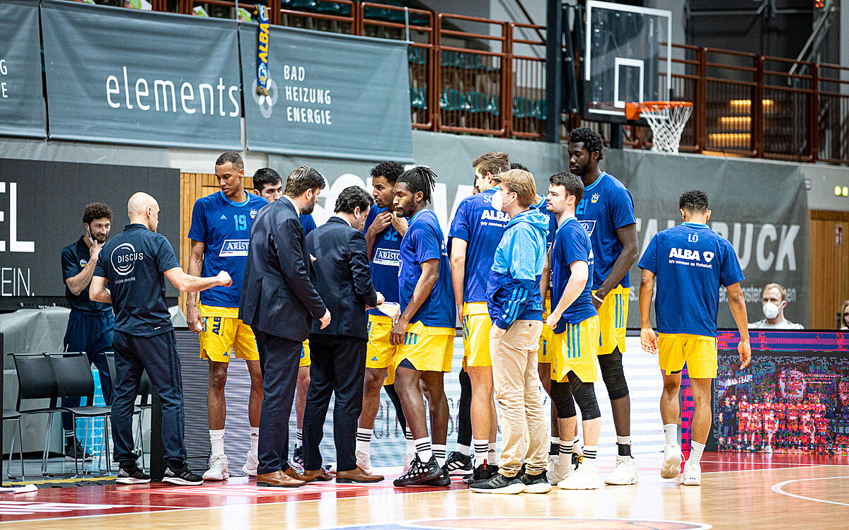 2022 01 30 s Oliver Baskets 9 2022 01 30 s Oliver Baskets 9