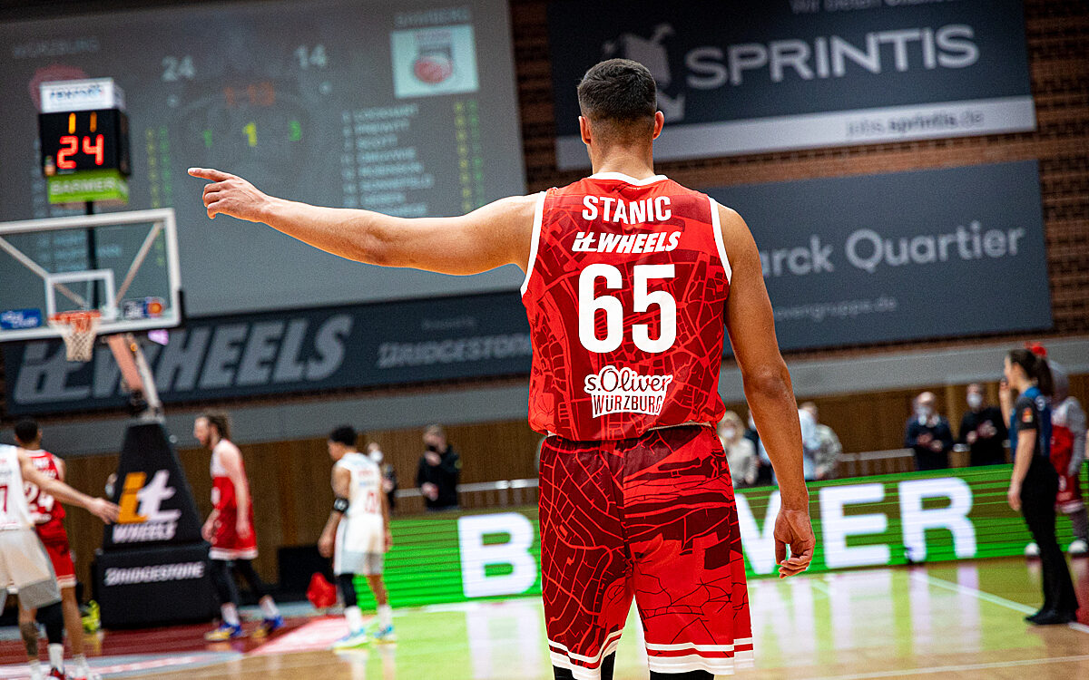 2022 02 06 s Oliver Baskets 46 2022 02 06 s Oliver Baskets 46