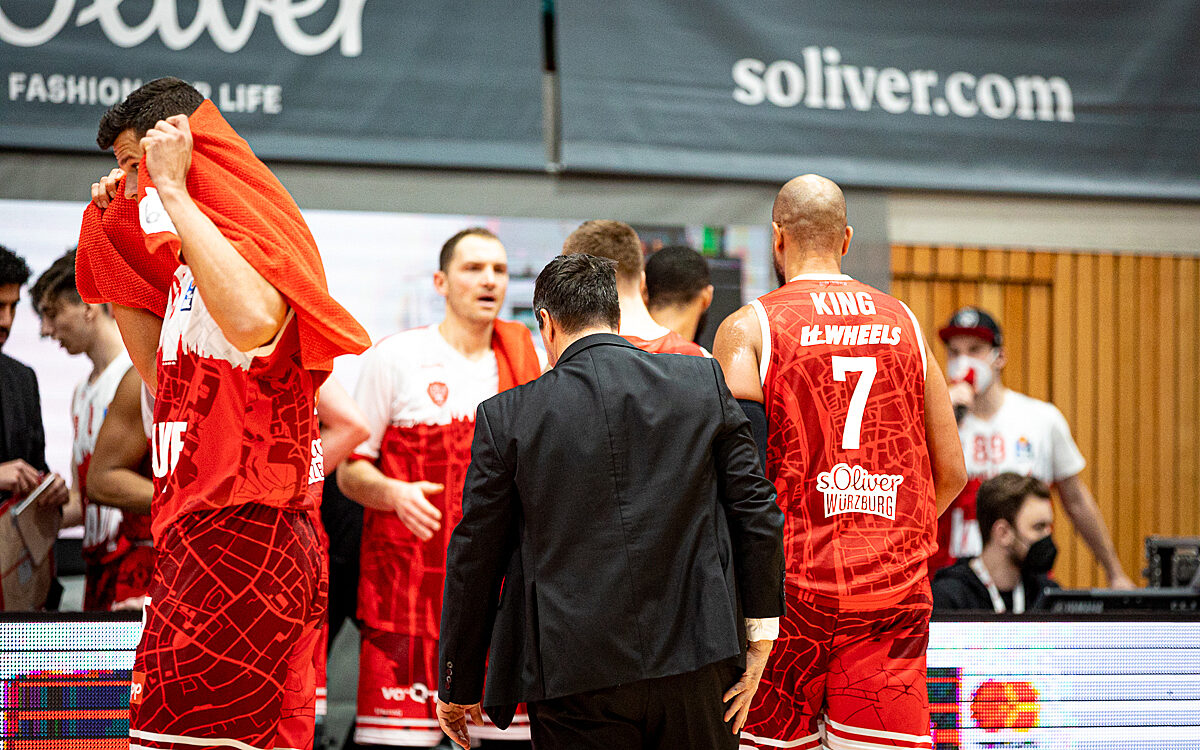 2022 02 06 s Oliver Baskets 66 2022 02 06 s Oliver Baskets 66