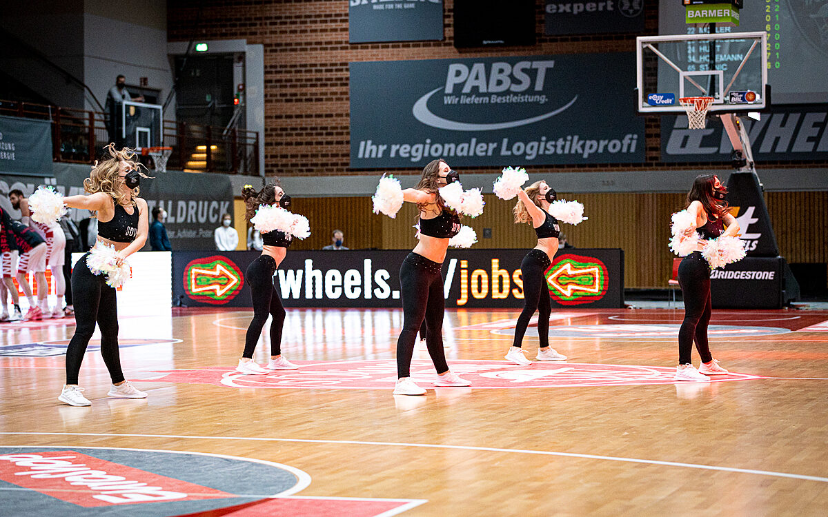 2022 02 16 s Oliver Baskets 28 2022 02 16 s Oliver Baskets 28