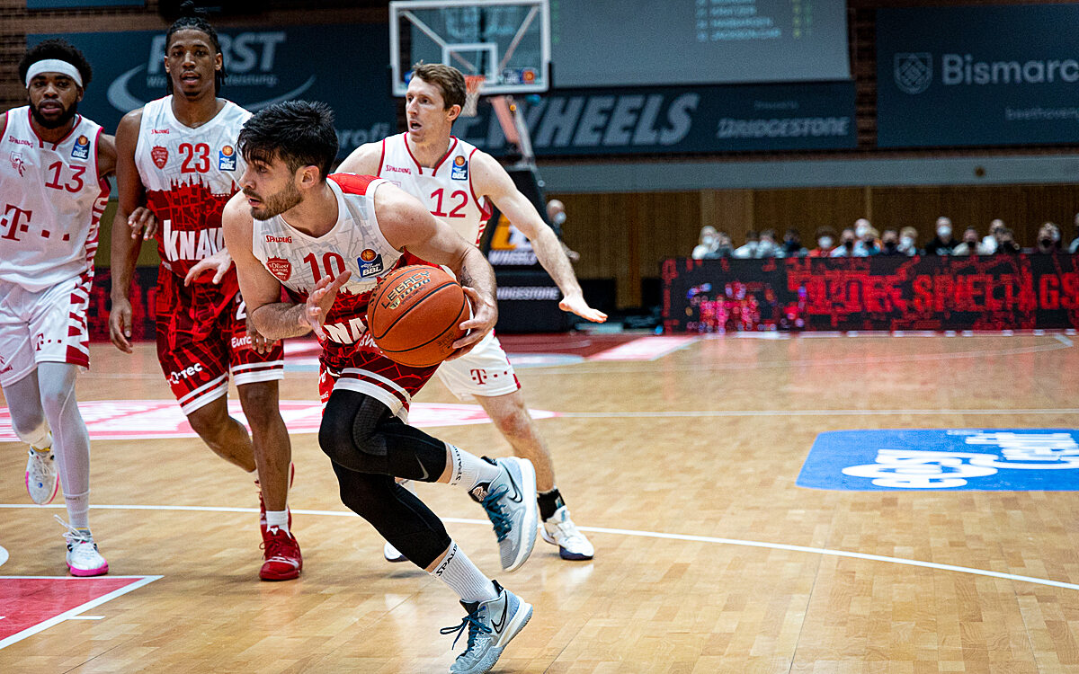 2022 02 16 s Oliver Baskets 30 2022 02 16 s Oliver Baskets 30