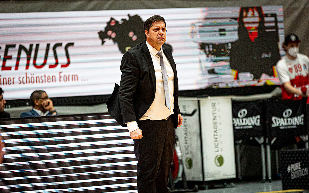 2022 02 16 s Oliver Baskets 52 2022 02 16 s Oliver Baskets 52