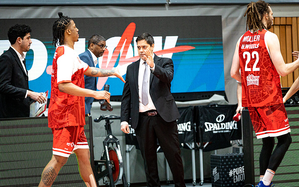 2022 02 16 s Oliver Baskets 8 2022 02 16 s Oliver Baskets 8