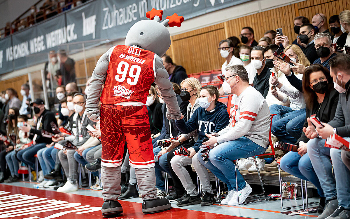 2022 03 04 s Oliver Baskets 21 2022 03 04 s Oliver Baskets 21