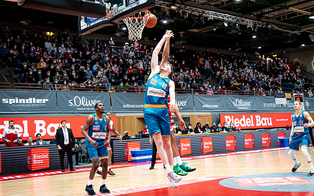 2022 03 04 s Oliver Baskets 24 2022 03 04 s Oliver Baskets 24