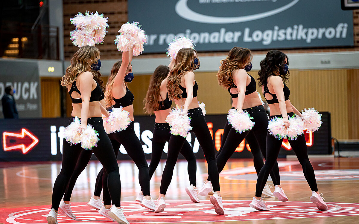 2022 03 04 s Oliver Baskets 26 2022 03 04 s Oliver Baskets 26