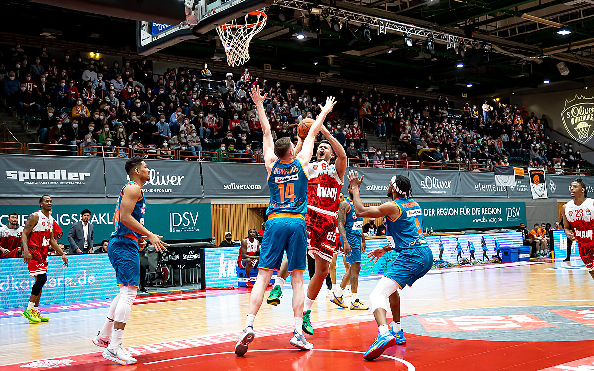 2022 03 04 s Oliver Baskets 28 2022 03 04 s Oliver Baskets 28